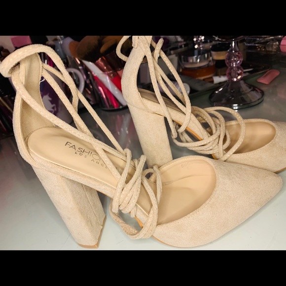 Beautiful shoes! 💕✨FASHION NOVA - Picture 1 of 7